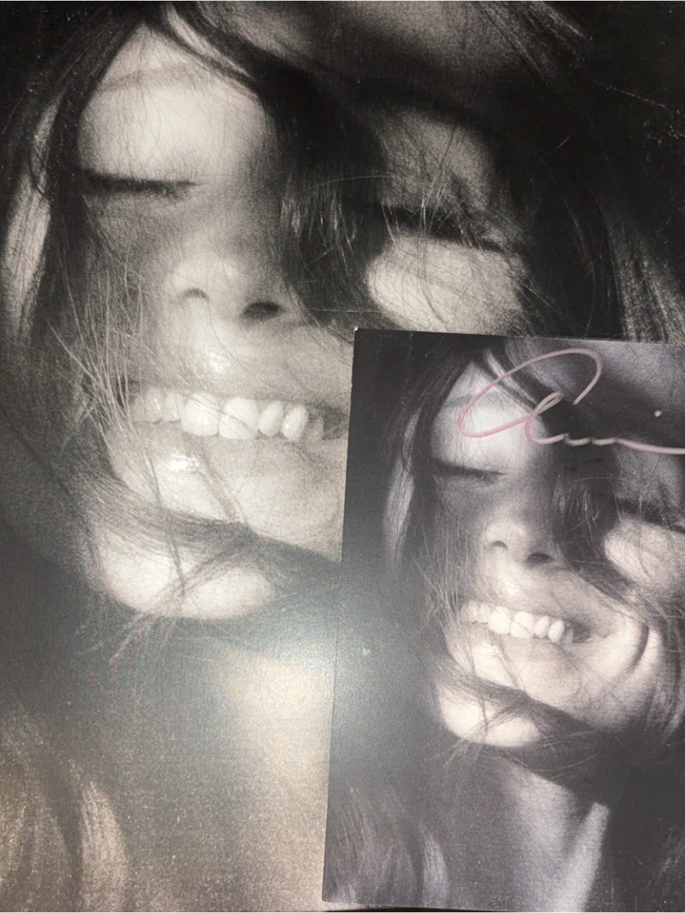 Ariana grande signed petal insert PINK